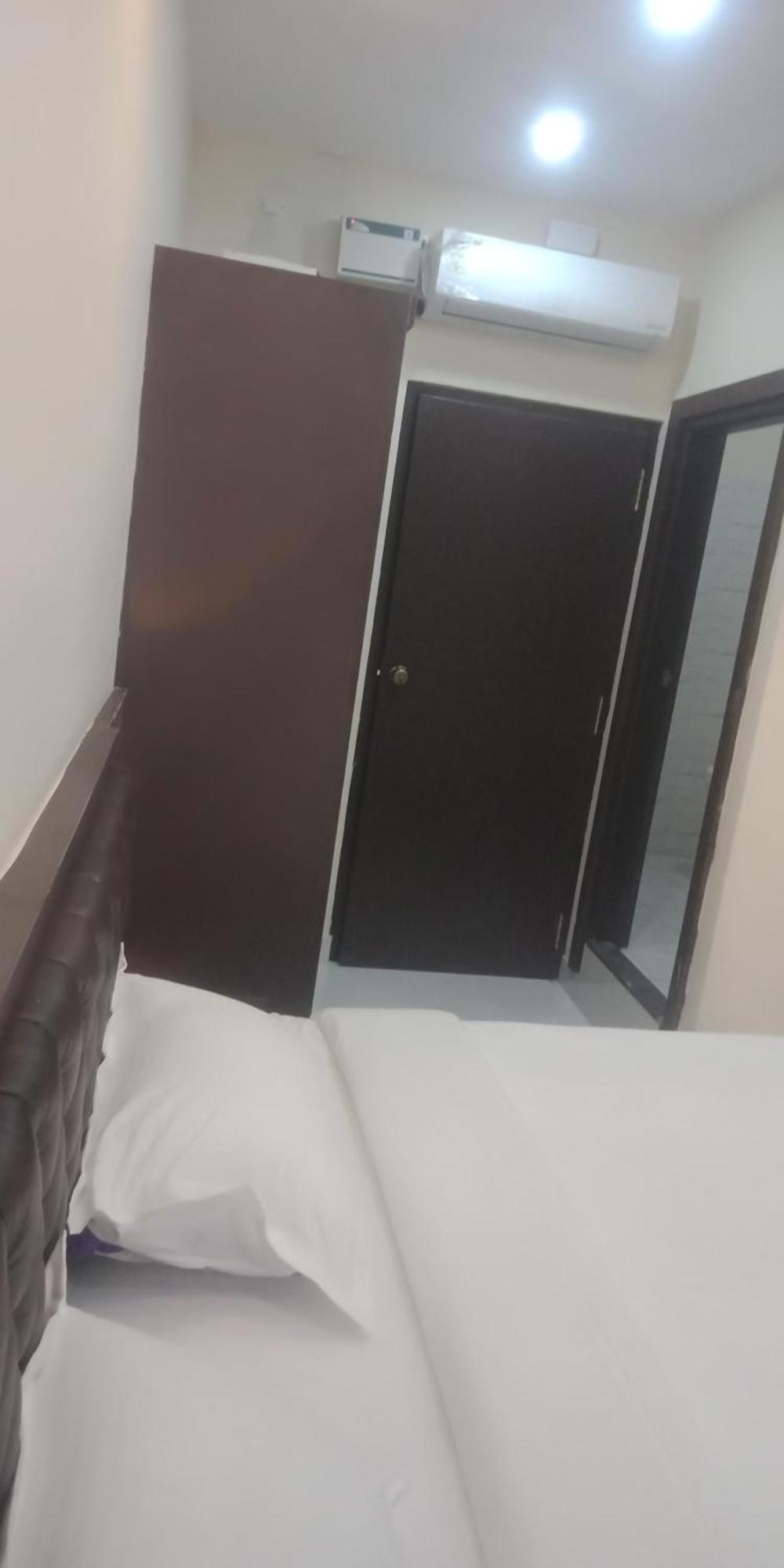 Hôtel M G Residency à Chikmagalūr Extérieur photo