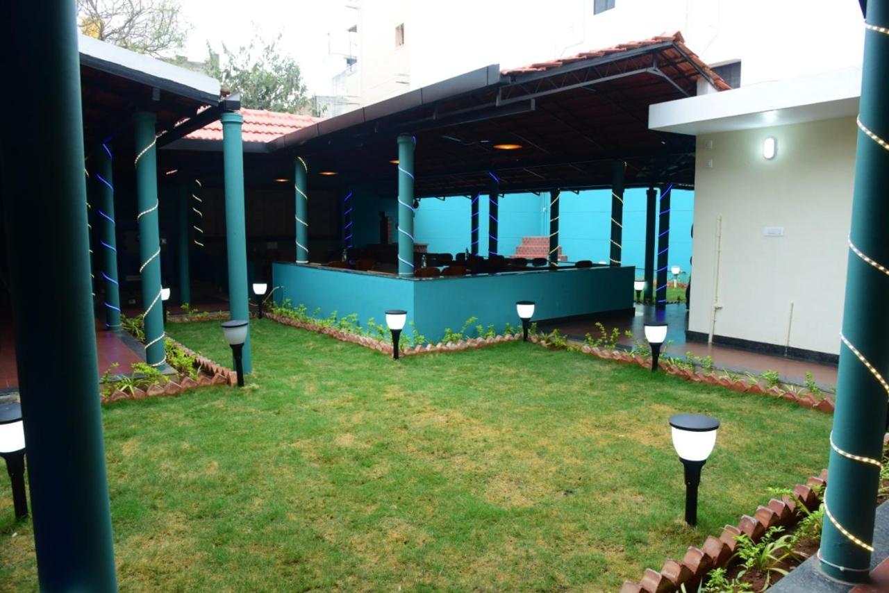 Hôtel M G Residency à Chikmagalūr Extérieur photo