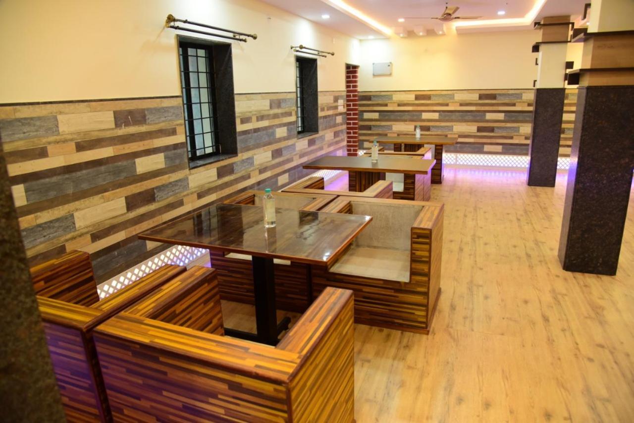 Hôtel M G Residency à Chikmagalūr Extérieur photo