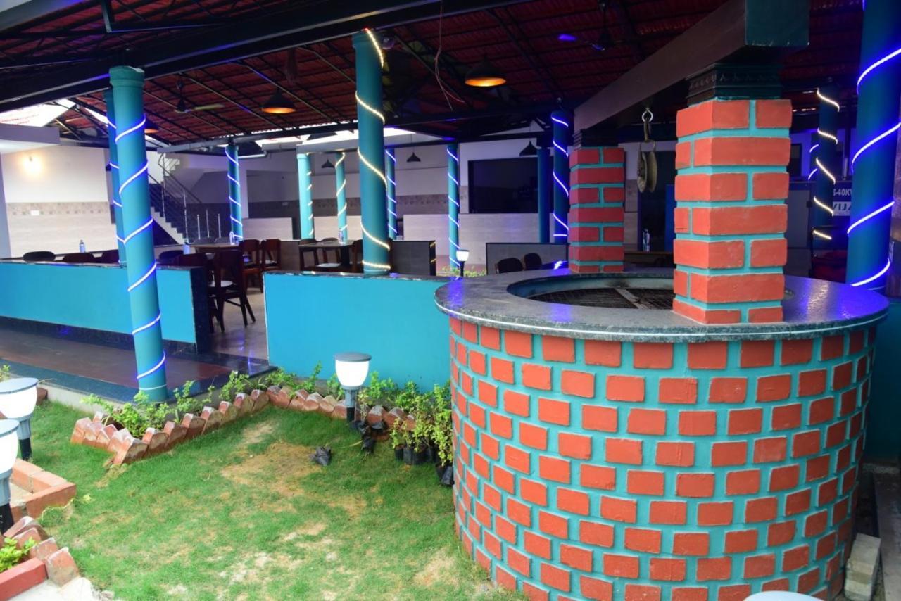 Hôtel M G Residency à Chikmagalūr Extérieur photo