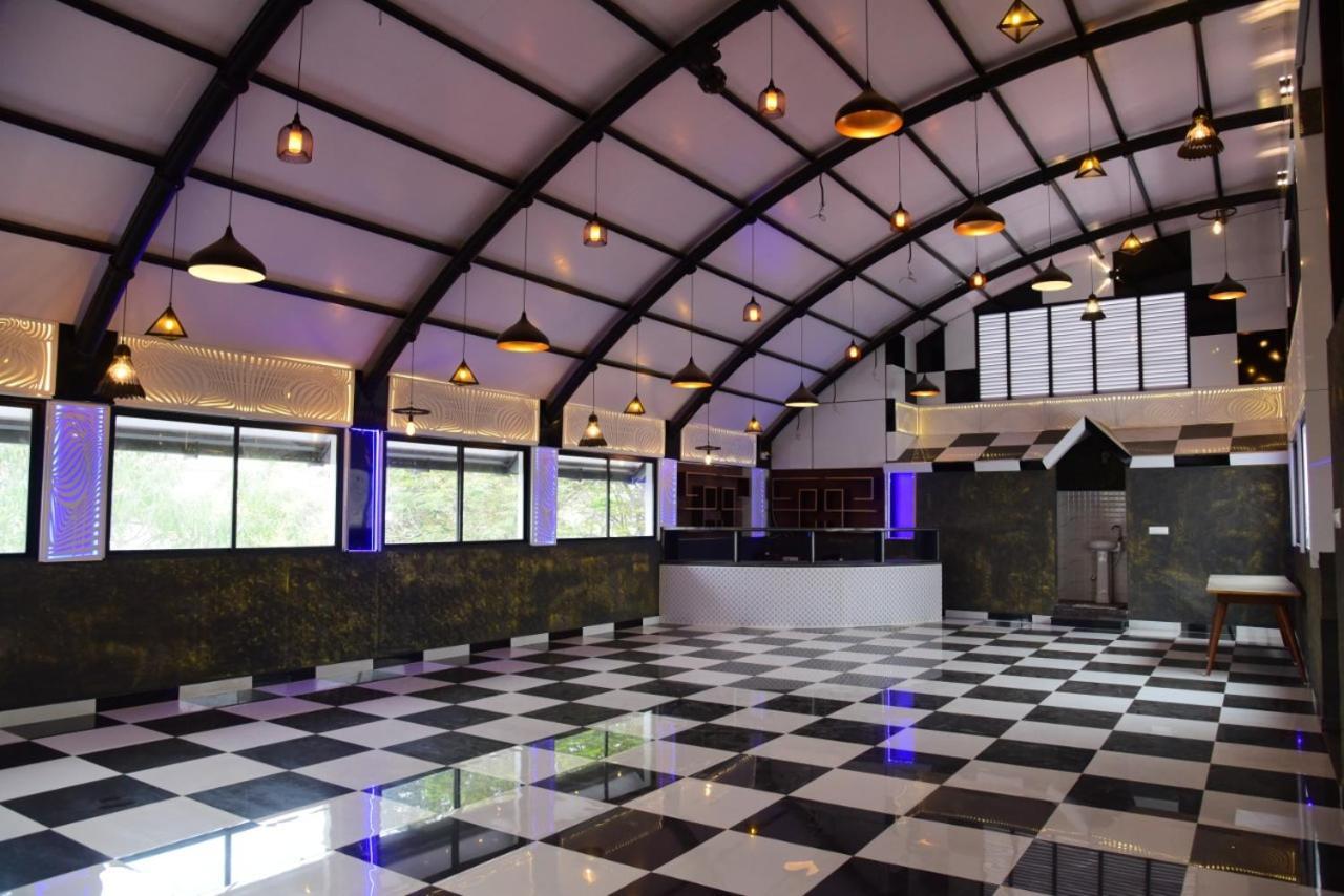 Hôtel M G Residency à Chikmagalūr Extérieur photo