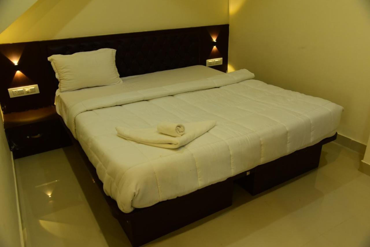 Hôtel M G Residency à Chikmagalūr Extérieur photo