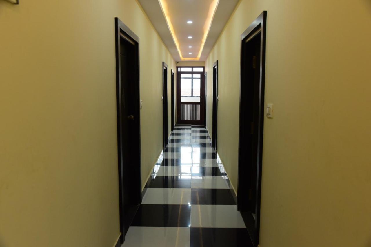 Hôtel M G Residency à Chikmagalūr Extérieur photo