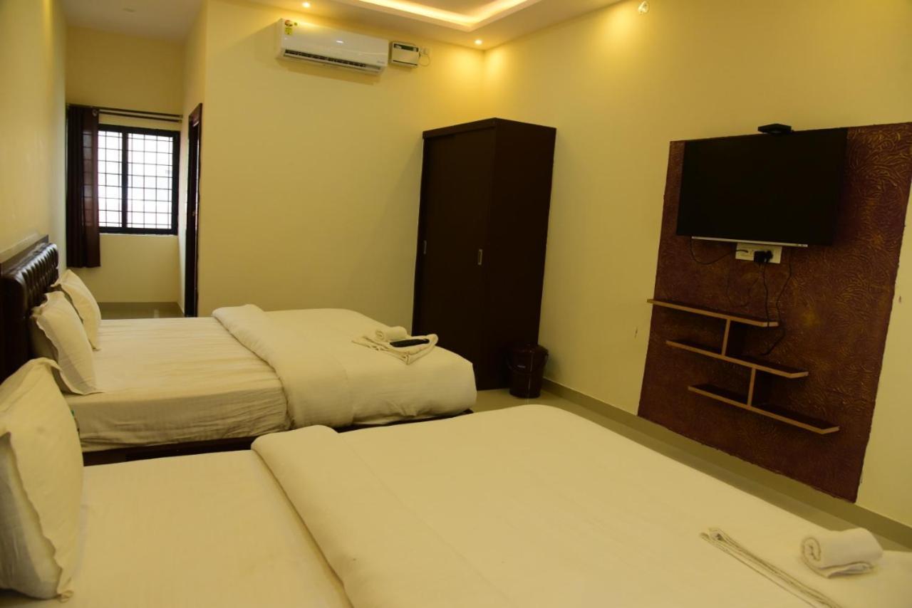 Hôtel M G Residency à Chikmagalūr Extérieur photo